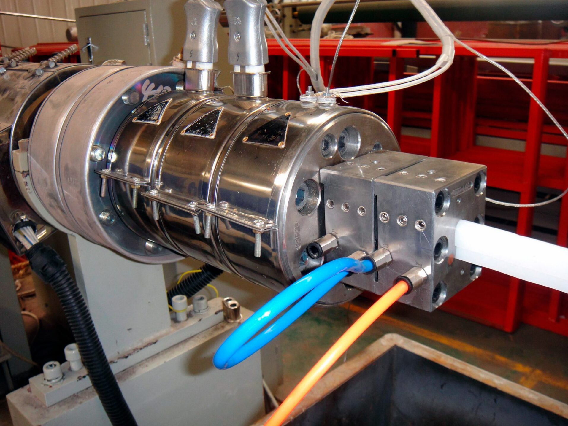 EXTRUSIÓN DE PVC RÍGIDO • JADA INDUSTRY